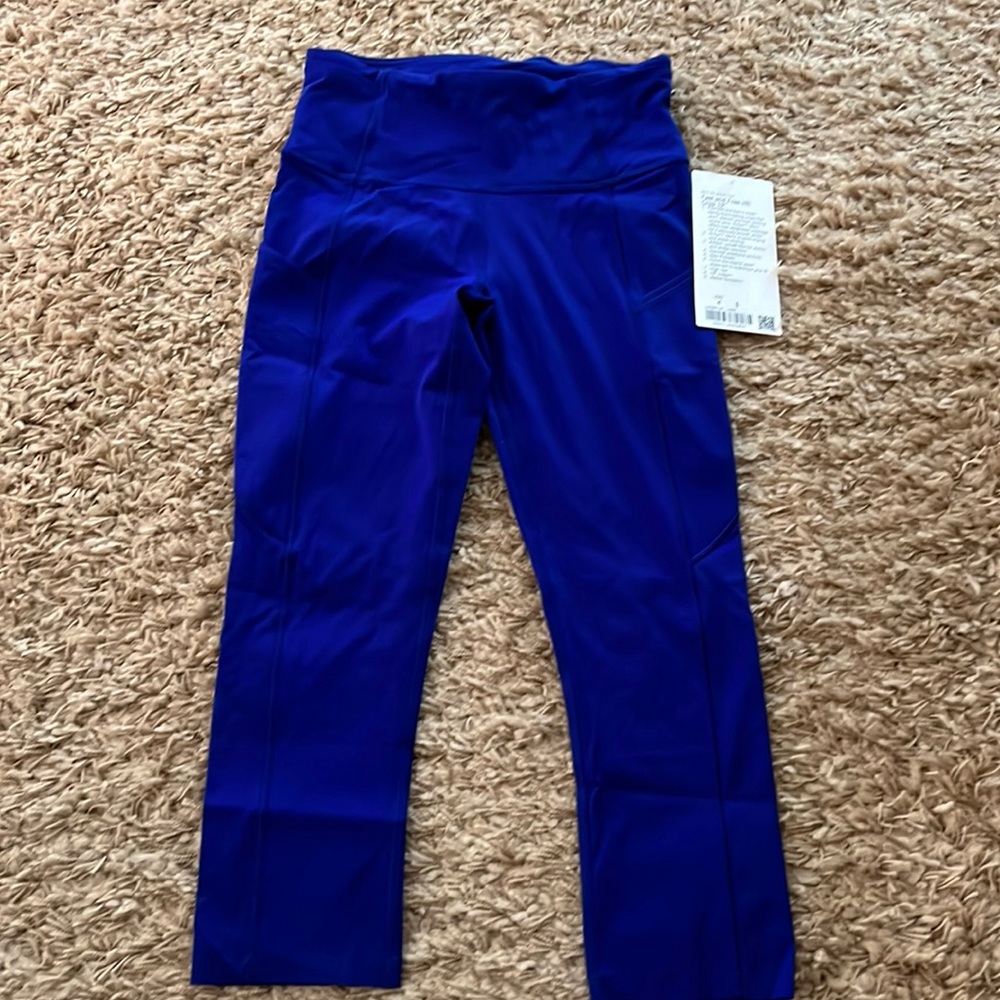NWT Fast and Free HR crop 19”